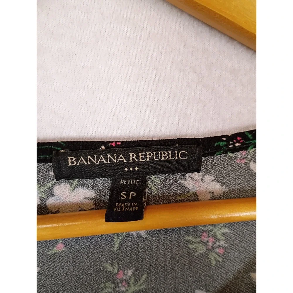Banana Republic embrace effortless